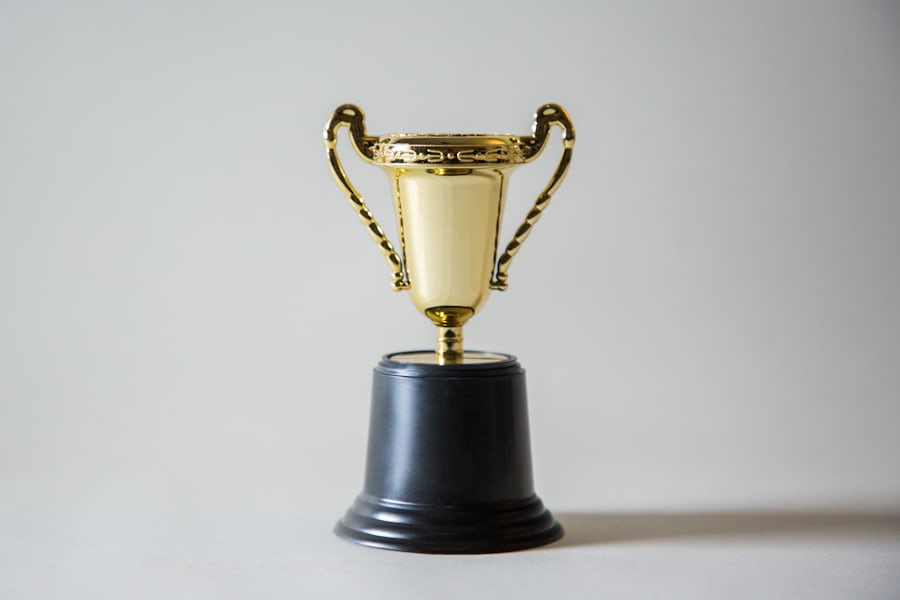 Piala sebagai ilustrasi turnamen dan event